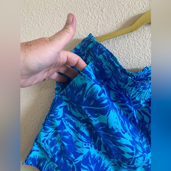 Columbia PFG Women’s Tropical Print Shorts 🌴 - Picture 4 of 7